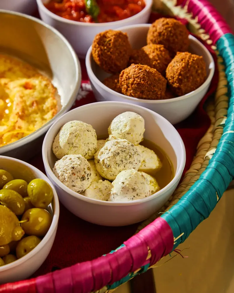 Breakfast basket